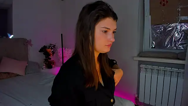 Laura Leee online show from 01.09.25