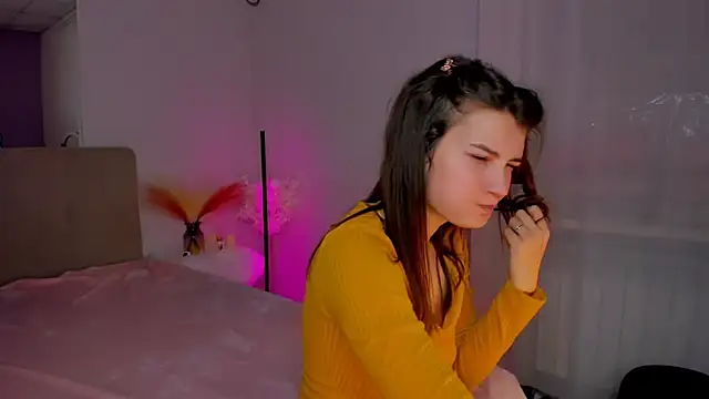 Laura Leee online show from 01.28.25