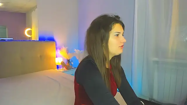 Laura Leee online show from 11.22.25