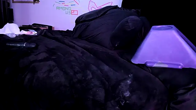 Snapshot of Midnightrose11 chatting on 02.08.25 Midnightrose11 online show from 02.08.25