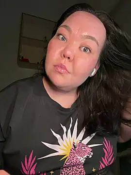 lunamas online show from 04.22.26