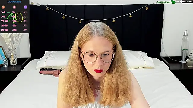 Snapshot of CatmintLush chatting on 06.02.26 CatmintLush online show from 06.02.26