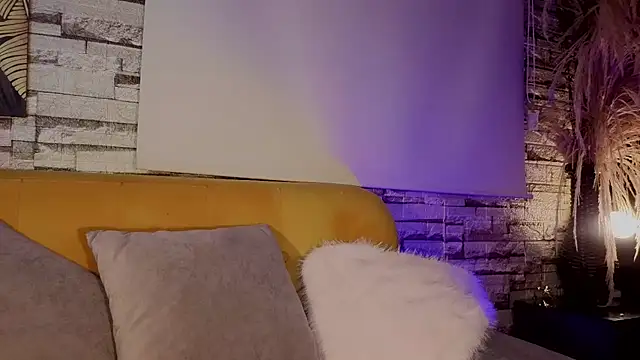 Snapshot of Estrella05_ chatting on 02.13.26 Estrella05 online show from 02.13.26