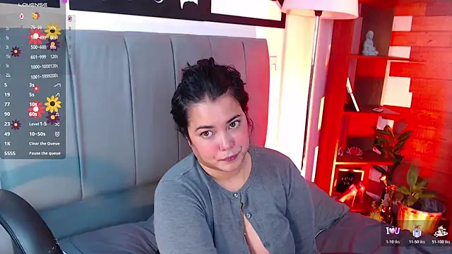 VictoriaMontero30000 online show from 12.20.25