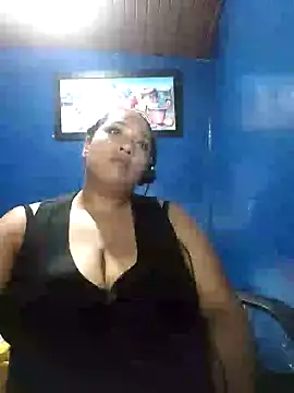 Snapshot of love_evelin chatting on 02.07.25 love evelin online show from 02.07.25