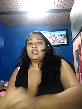 Snapshot of love_evelin chatting on 03.11.25 love evelin online show from 03.11.25