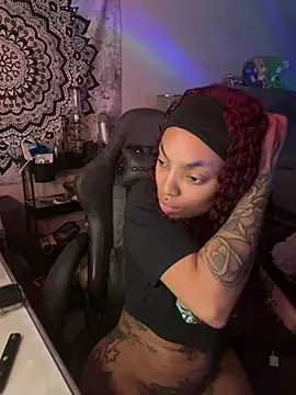 butterflybootyy online show from 12.17.24