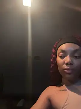 butterflybootyy online show from 12.18.24