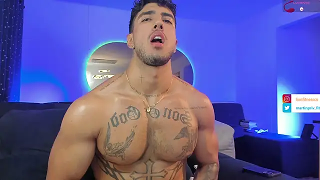 JACOB MARTINS online show from 03.11.25