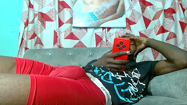 Snapshot of black30cmdick chatting on 01.29.25 black30cmdick online show from 01.29.25