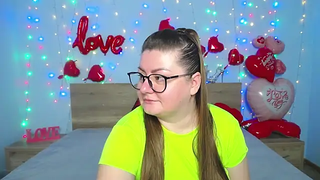 Snapshot of ZannaDreil chatting on 02.20.25 ZannaDreil online show from 02.20.25