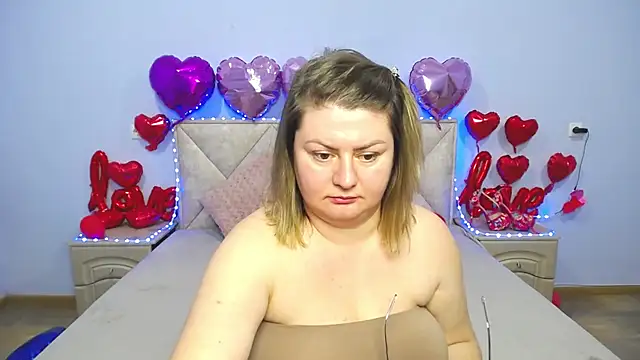 Snapshot of ZannaDreil chatting on 02.26.25 ZannaDreil online show from 02.26.25