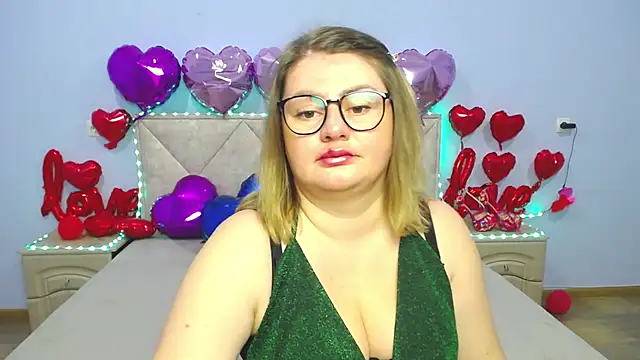 Snapshot of ZannaDreil chatting on 02.26.25 ZannaDreil online show from 02.26.25