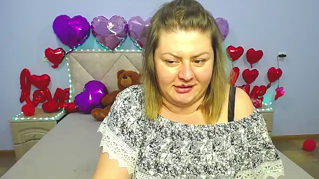 Snapshot of ZannaDreil chatting on 02.27.25 ZannaDreil online show from 02.27.25