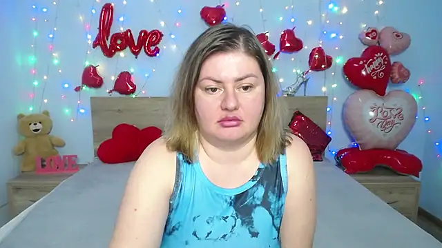 Snapshot of ZannaDreil chatting on 03.01.25 ZannaDreil online show from 03.01.25