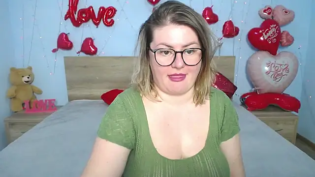 Snapshot of ZannaDreil chatting on 03.02.25 ZannaDreil online show from 03.02.25