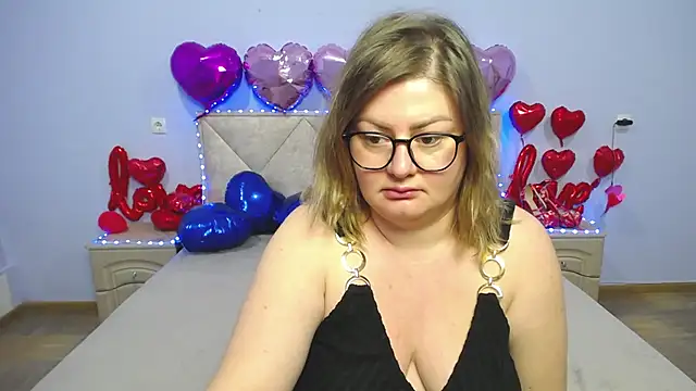 Snapshot of ZannaDreil chatting on 03.04.25 ZannaDreil online show from 03.04.25