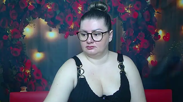 Snapshot of ZannaDreil chatting on 03.07.25 ZannaDreil online show from 03.07.25