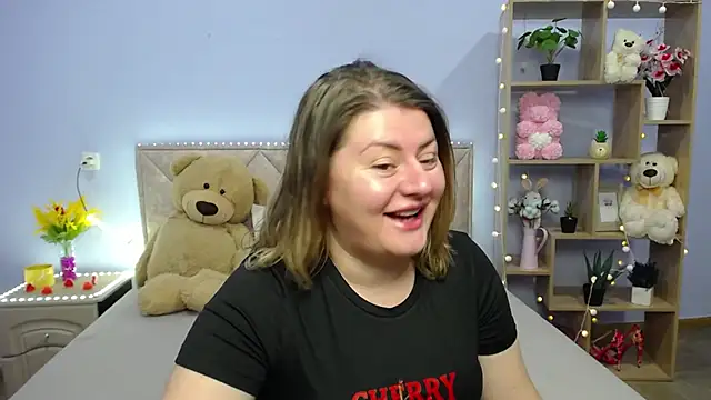 Snapshot of ZannaDreil chatting on 03.12.25 ZannaDreil online show from 03.12.25