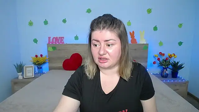 Snapshot of ZannaDreil chatting on 03.20.25 ZannaDreil online show from 03.20.25