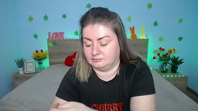 Snapshot of ZannaDreil chatting on 03.20.25 ZannaDreil online show from 03.20.25