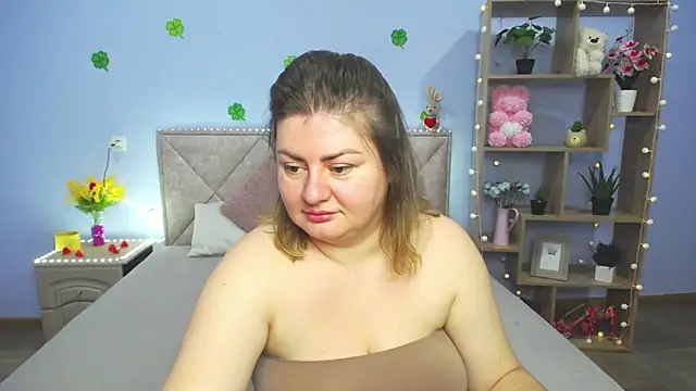 Snapshot of ZannaDreil chatting on 03.21.25 ZannaDreil online show from 03.21.25