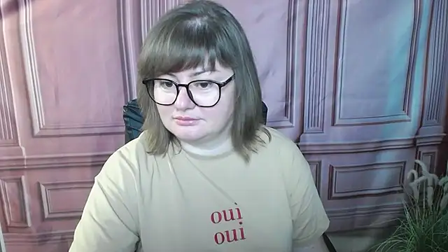 Snapshot of ZannaDreil chatting on 09.08.25 ZannaDreil online show from 09.08.25