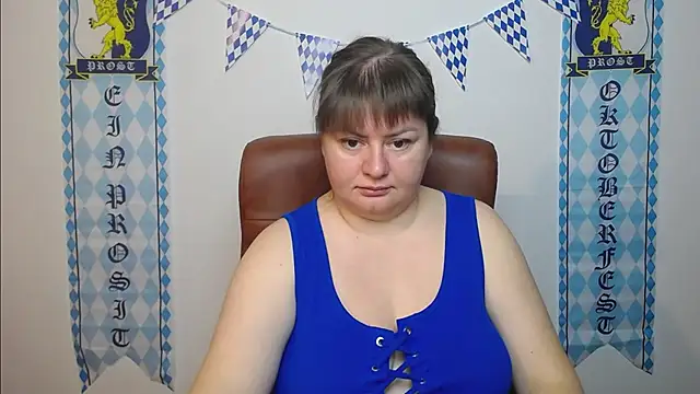 Snapshot of ZannaDreil chatting on 09.23.25 ZannaDreil online show from 09.23.25