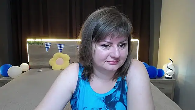 Snapshot of ZannaDreil chatting on 09.26.25 ZannaDreil online show from 09.26.25