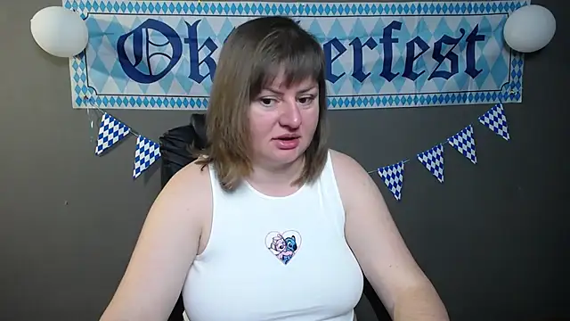 Snapshot of ZannaDreil chatting on 09.27.25 ZannaDreil online show from 09.27.25