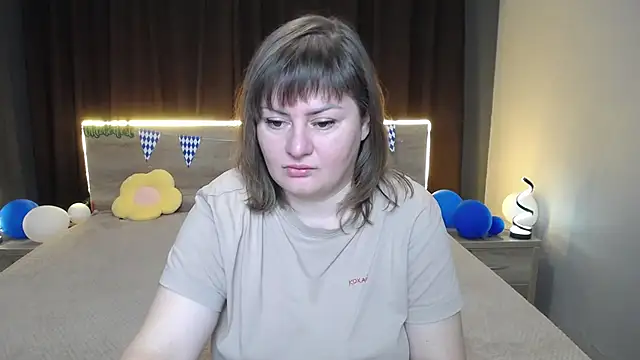 Snapshot of ZannaDreil chatting on 09.28.25 ZannaDreil online show from 09.28.25