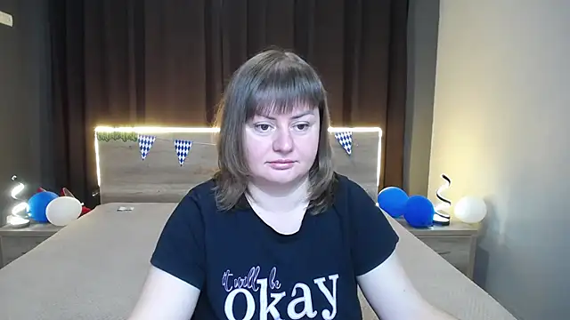 Snapshot of ZannaDreil chatting on 10.05.25 ZannaDreil online show from 10.05.25