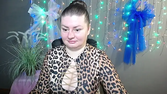 Snapshot of ZannaDreil chatting on 11.10.25 ZannaDreil online show from 11.10.25