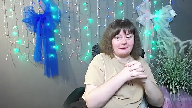 Snapshot of ZannaDreil chatting on 11.14.25 ZannaDreil online show from 11.14.25