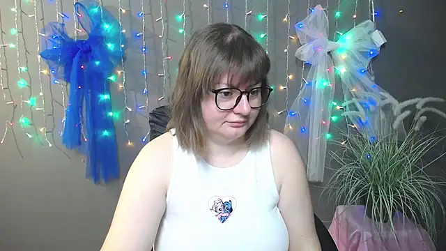 Snapshot of ZannaDreil chatting on 11.15.25 ZannaDreil online show from 11.15.25