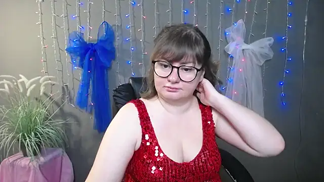 Snapshot of ZannaDreil chatting on 12.04.25 ZannaDreil online show from 12.04.25