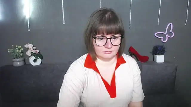 Snapshot of ZannaDreil chatting on 04.29.26 ZannaDreil online show from 04.29.26