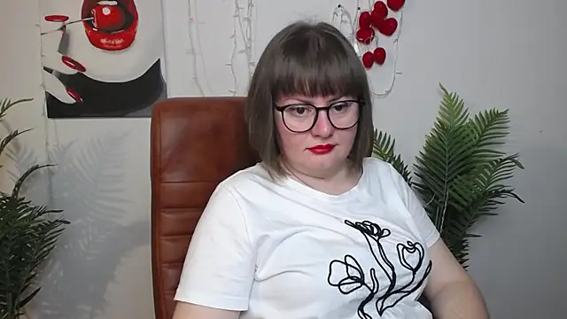 Snapshot of ZannaDreil chatting on 05.07.26 ZannaDreil online show from 05.07.26