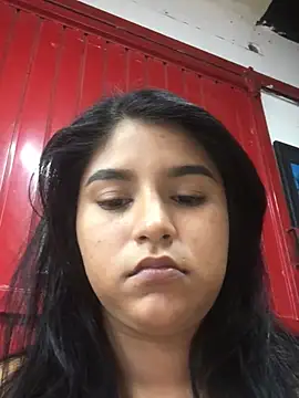 SINUECASTILLO online show from 03.05.25