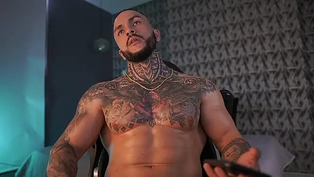 Snapshot of mariano_costa chatting on 12.22.24 mariano costa online show from 12.22.24