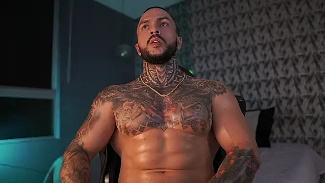 Snapshot of mariano_costa chatting on 12.28.24 mariano costa online show from 12.28.24