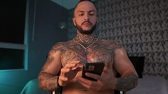 Snapshot of mariano_costa chatting on 01.04.25 mariano costa online show from 01.04.25