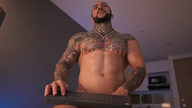 Snapshot of mariano_costa chatting on 01.31.25 mariano costa online show from 01.31.25