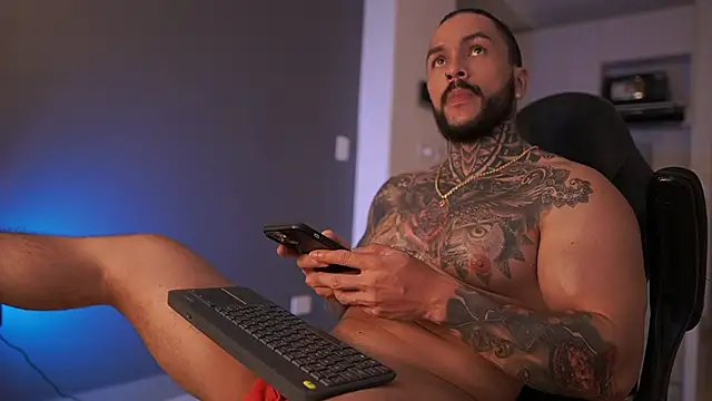 Snapshot of mariano_costa chatting on 02.05.25 mariano costa online show from 02.05.25