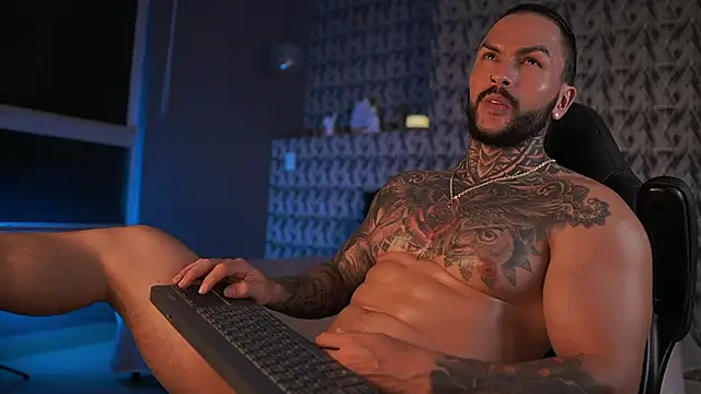 Snapshot of mariano_costa chatting on 02.19.25 mariano costa online show from 02.19.25