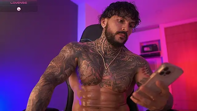 Snapshot of mariano_costa chatting on 11.05.25 mariano costa online show from 11.05.25