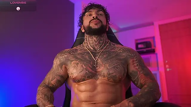 Snapshot of mariano_costa chatting on 11.20.25 mariano costa online show from 11.20.25