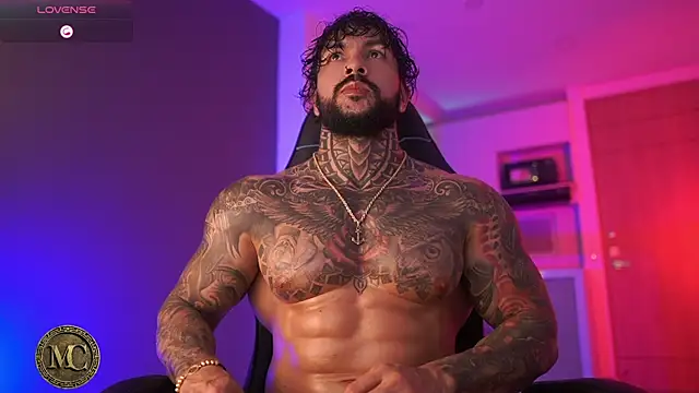 Snapshot of mariano_costa chatting on 11.25.25 mariano costa online show from 11.25.25