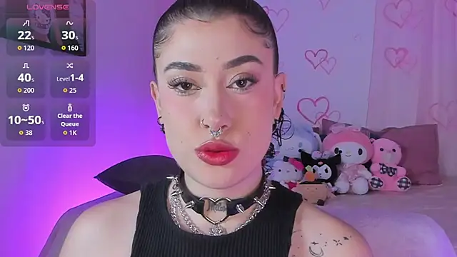 Snapshot of melody_suarez chatting on 11.23.25 melody suarez online show from 11.23.25