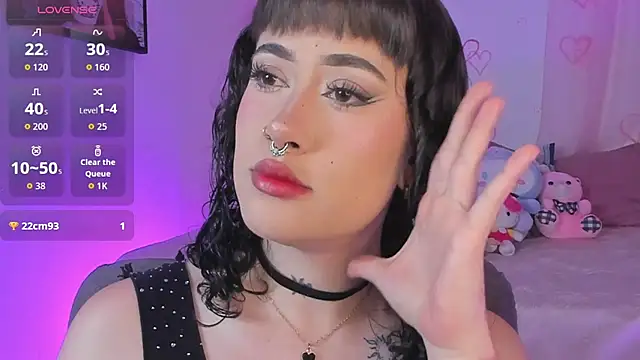 Snapshot of melody_suarez chatting on 11.30.25 melody suarez online show from 11.30.25